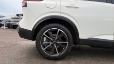 Nissan Qashqai 1.3 DiG-T MH 158 Tekna 5dr Xtronic Petrol Hatchback